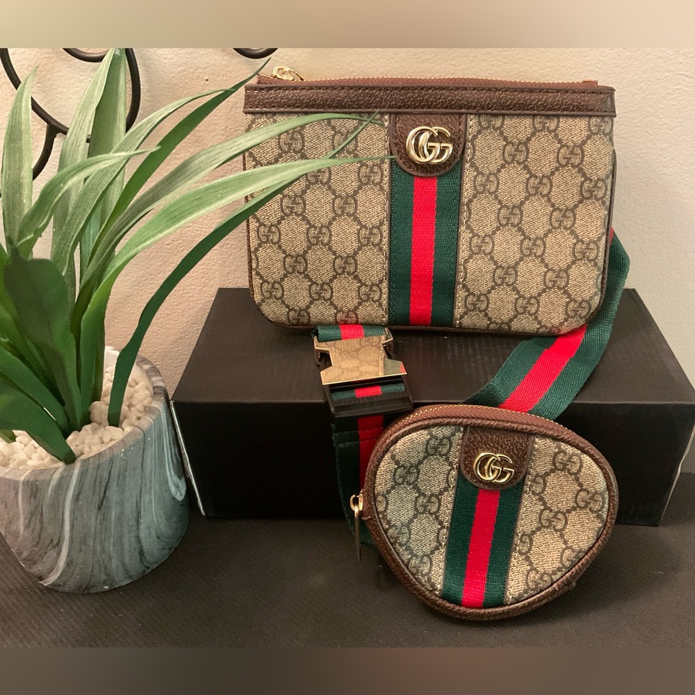 Adorable Fanny / Crossbody Bag